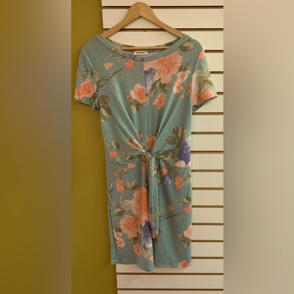Tie front floral dress 🩵🩷🧡
